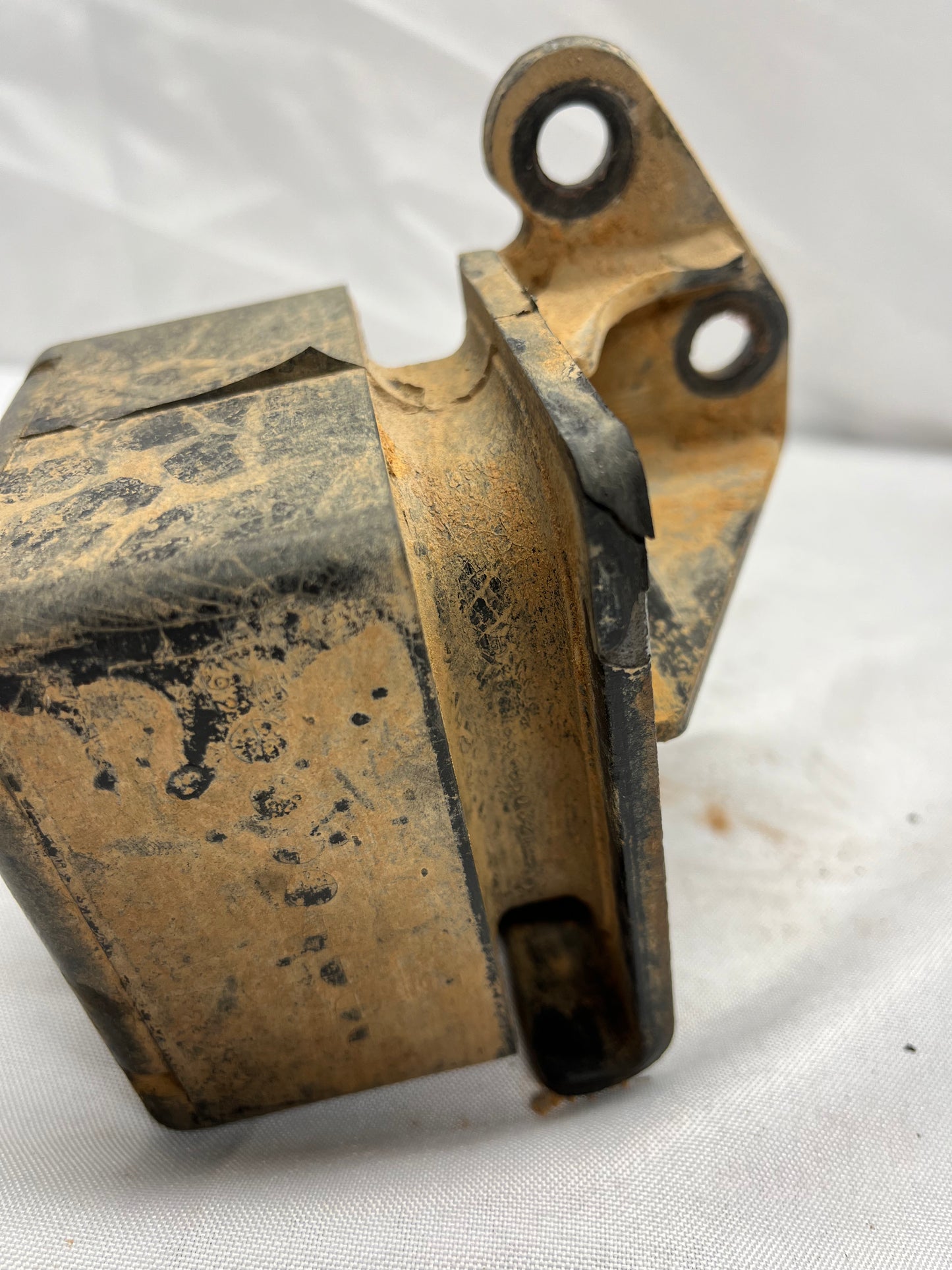 Used OEM Automatic Transmission/Transfer Case Dynamic Damper Stabilizer - Toyota 4Runner & Pickup - 1984-1995